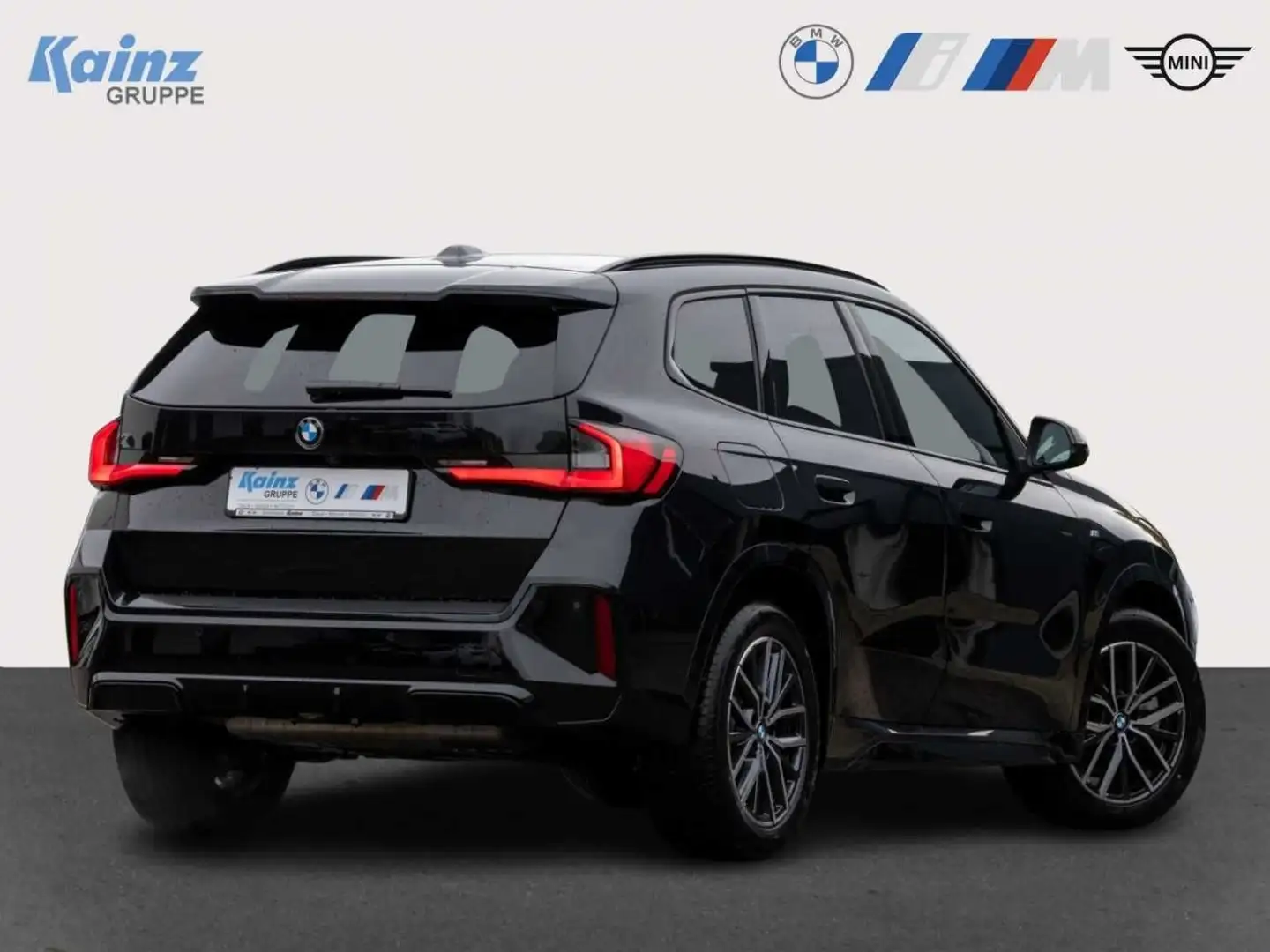 BMW X1 sDrive20i Schwarz - 2