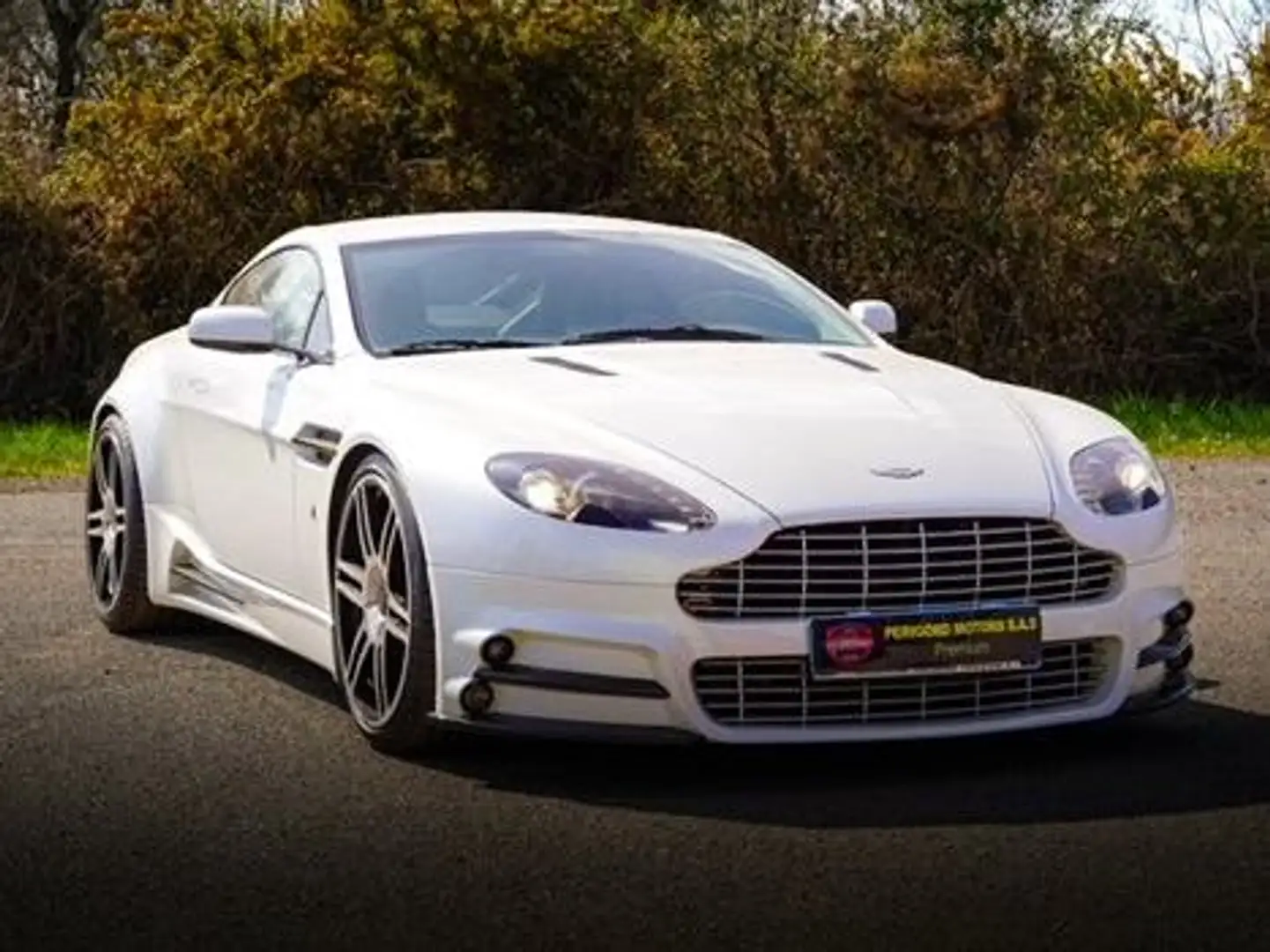 Aston Martin Vantage MANSORY V8 510 ch 1/1 Білий - 1