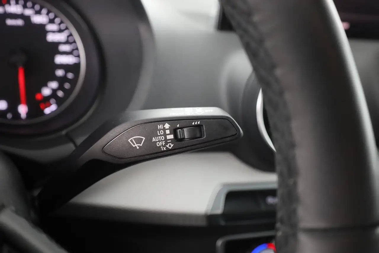 Audi Q2 1.5 TFSI LED App-Connect el. Heckklappe DAB, миниатюра 20