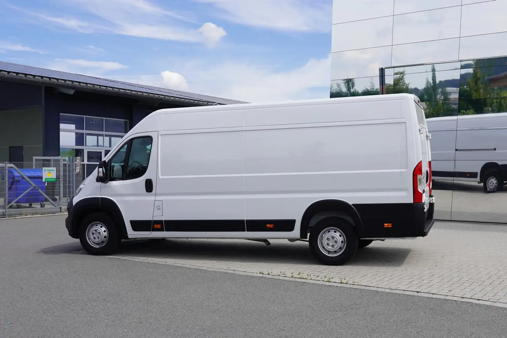 Opel MOVANO C 35 L4H2 2.2 165 PS PDC Standheizung Weiß - 2