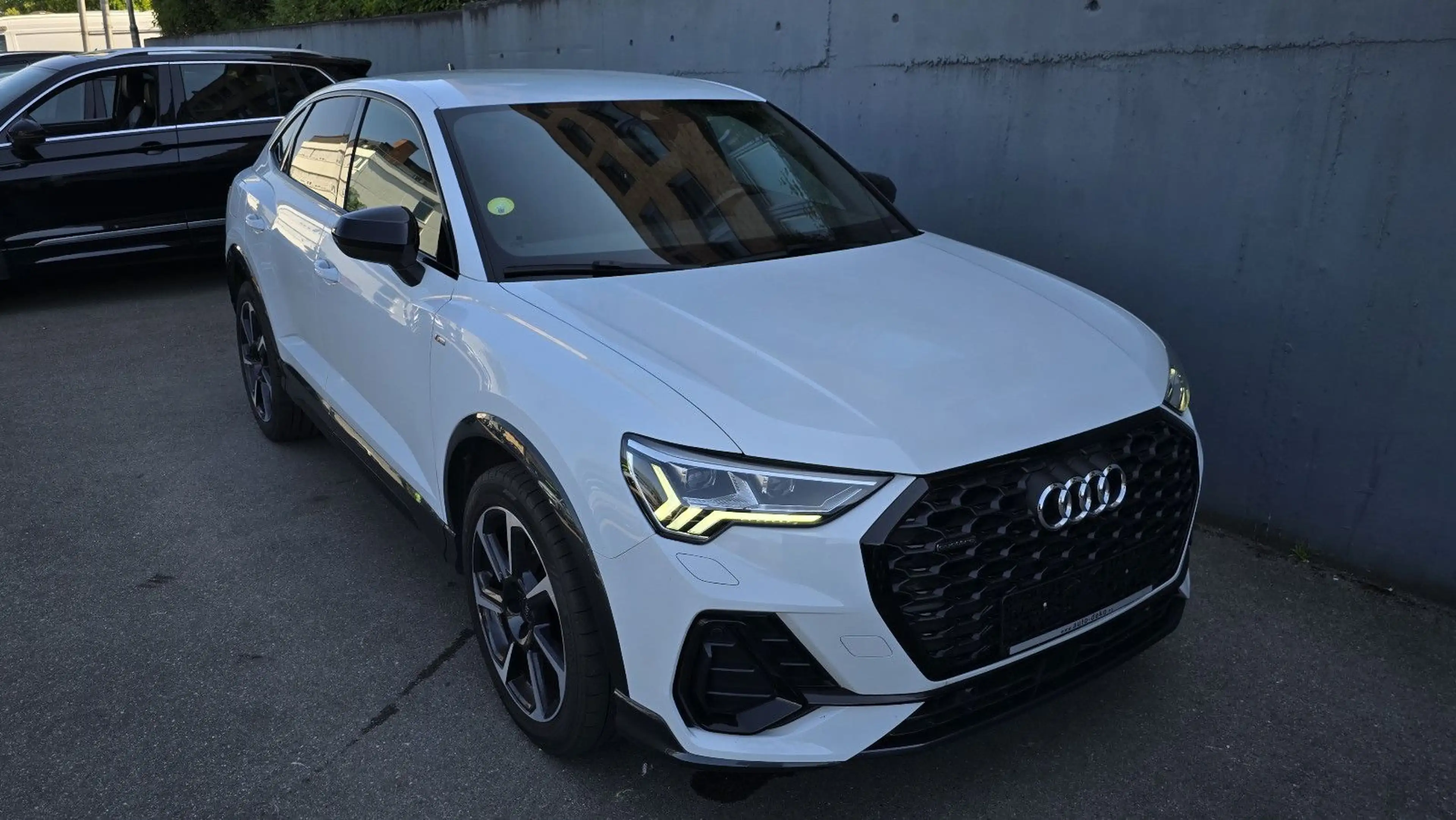 Audi Q3 40TDI quatt S tronic 3 x S line Matrix/ACC/19 — photo 2