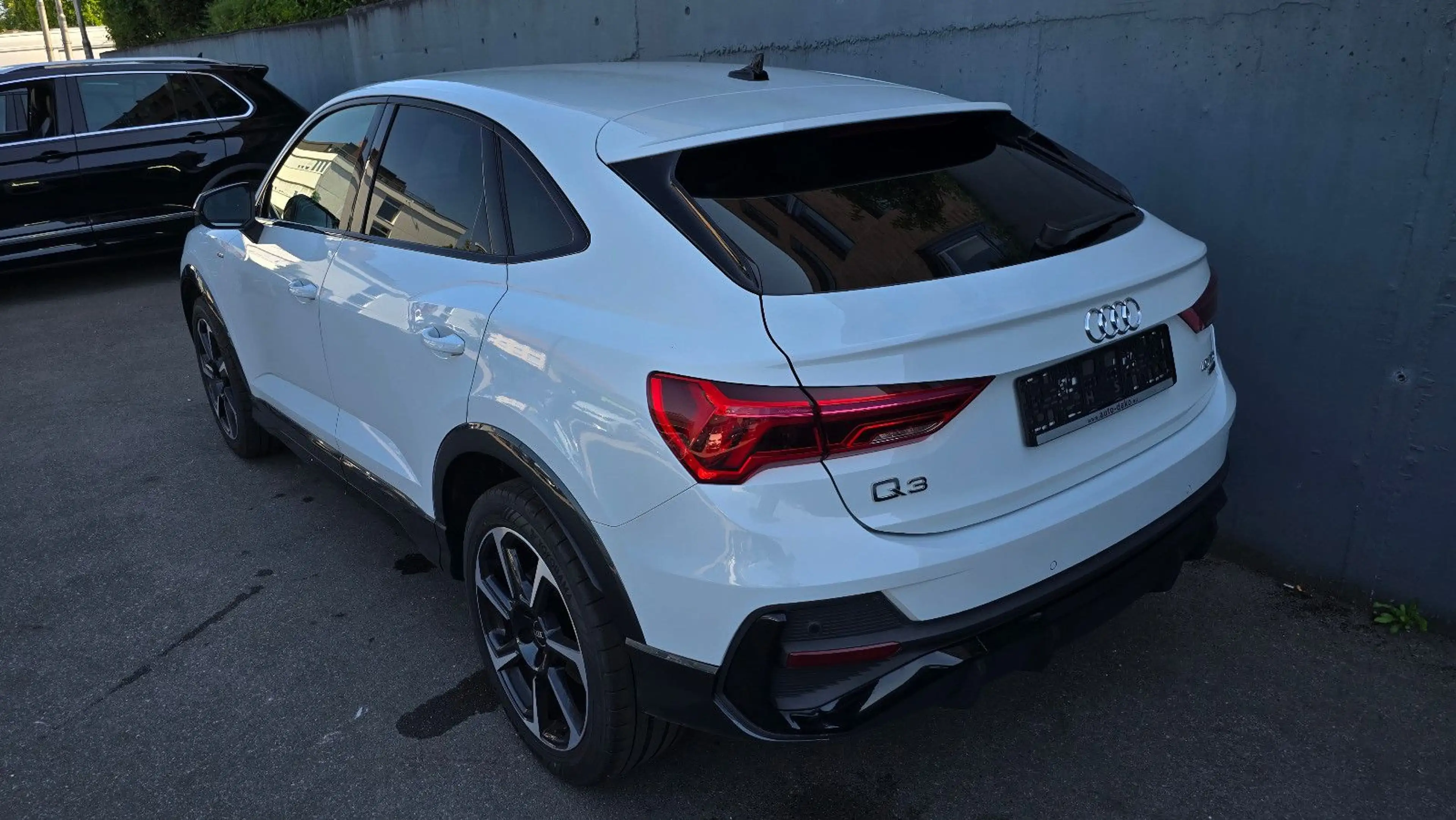 Audi Q3 40TDI quatt S tronic 3 x S line Matrix/ACC/19 — photo 4