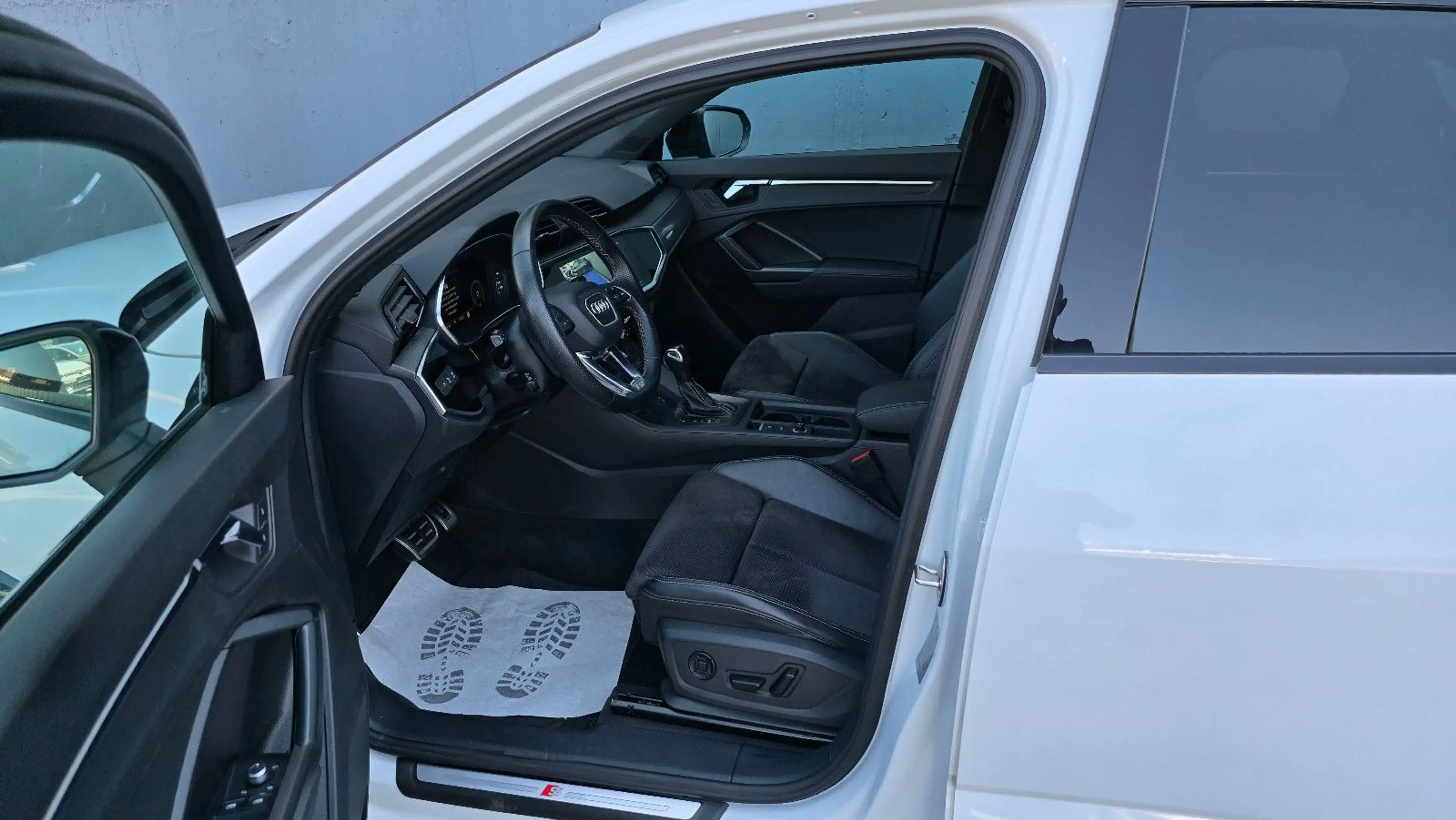 Audi Q3 40TDI quatt S tronic 3 x S line Matrix/ACC/19 — photo 6