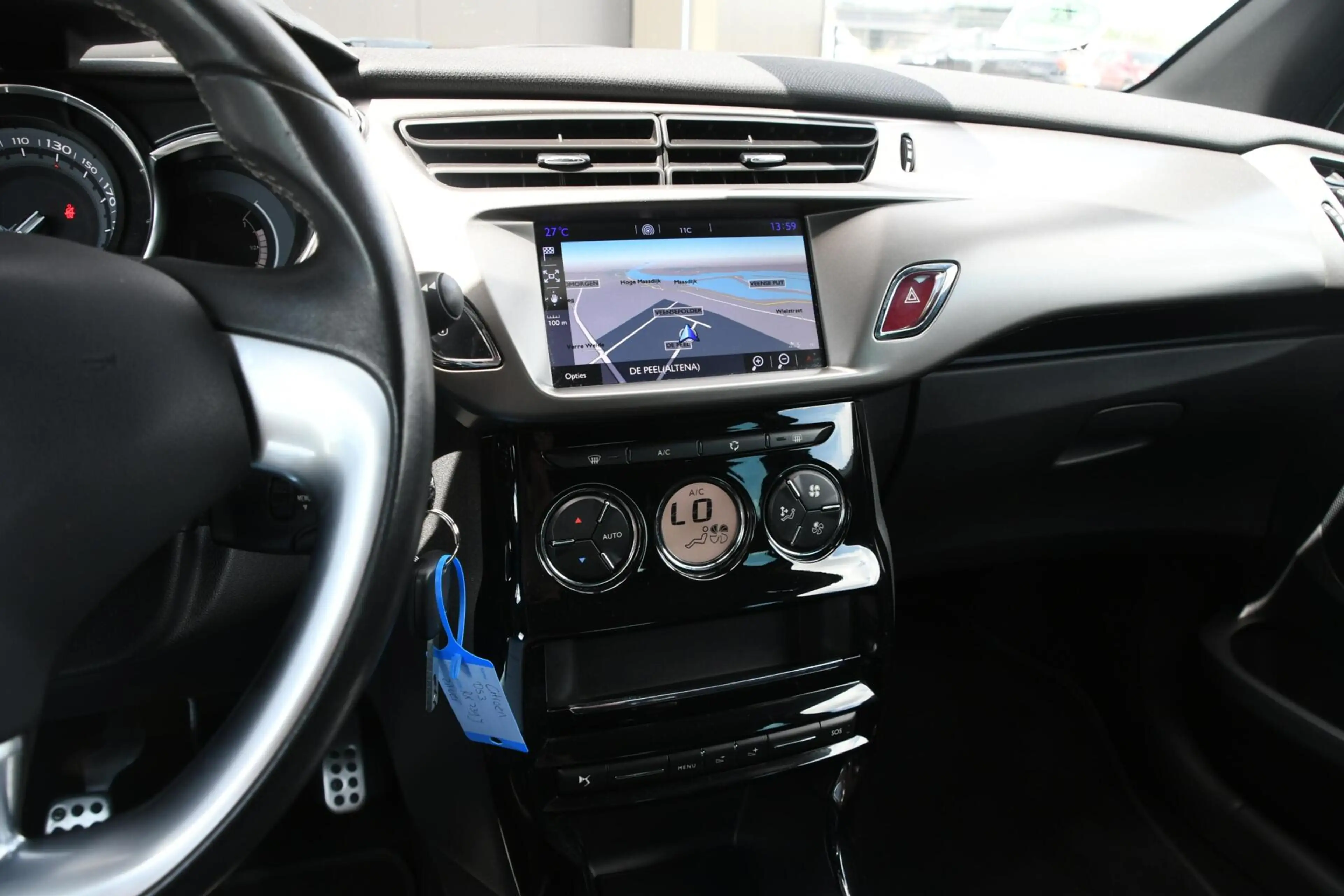 DS Automobiles DS 3 1.2 PureTech So Chic CAMERA | NAV | PDC — photo 18