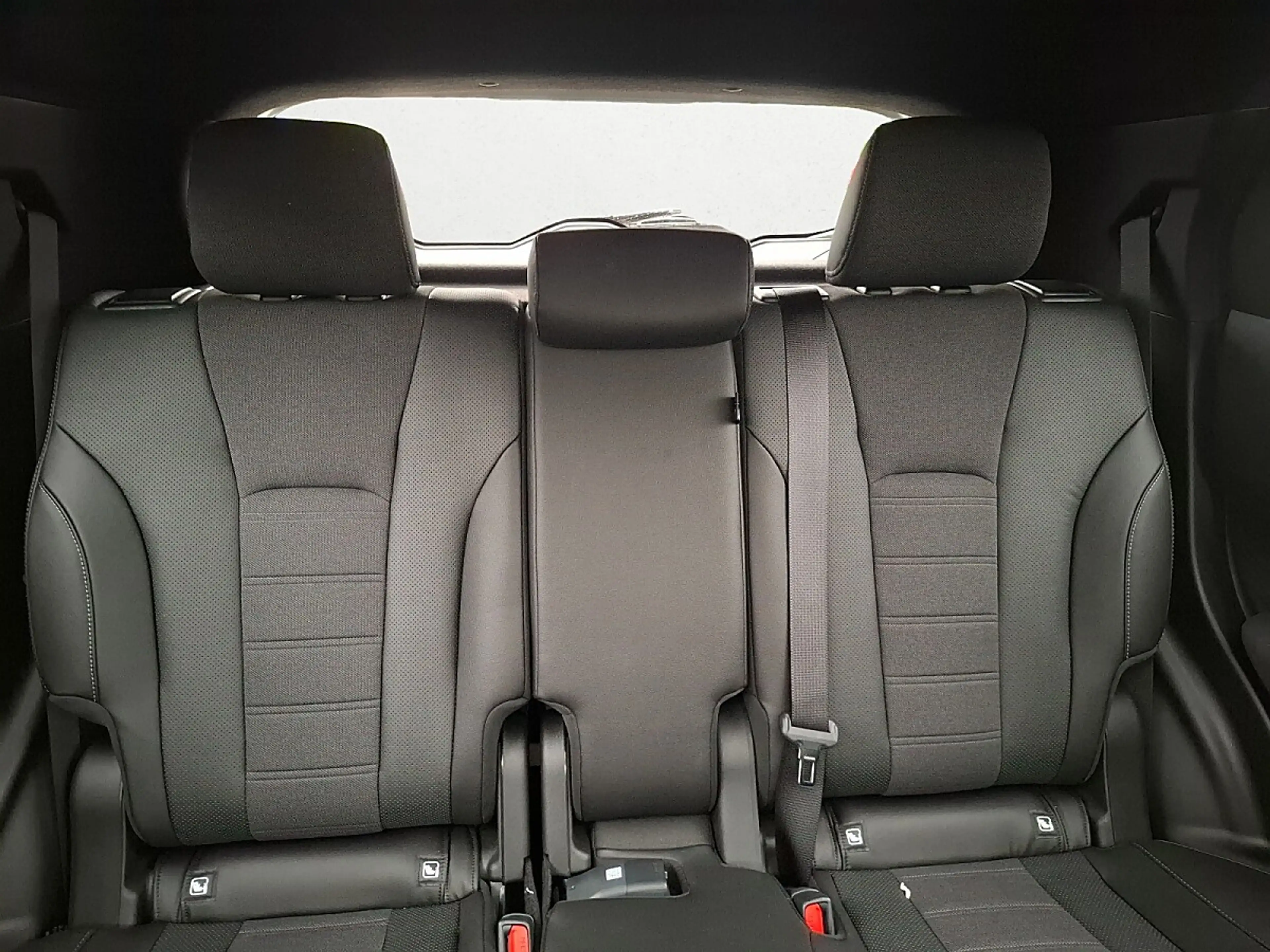Toyota Urban Cruiser Elektro 61kWh Lounge | ab €37.090 — photo 13