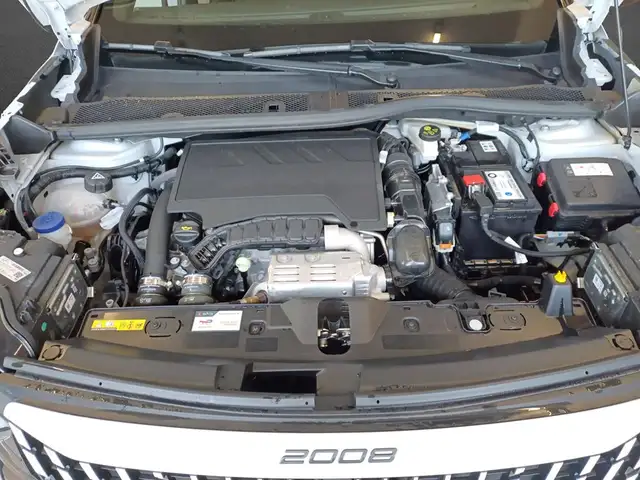 Peugeot 2008 view 8