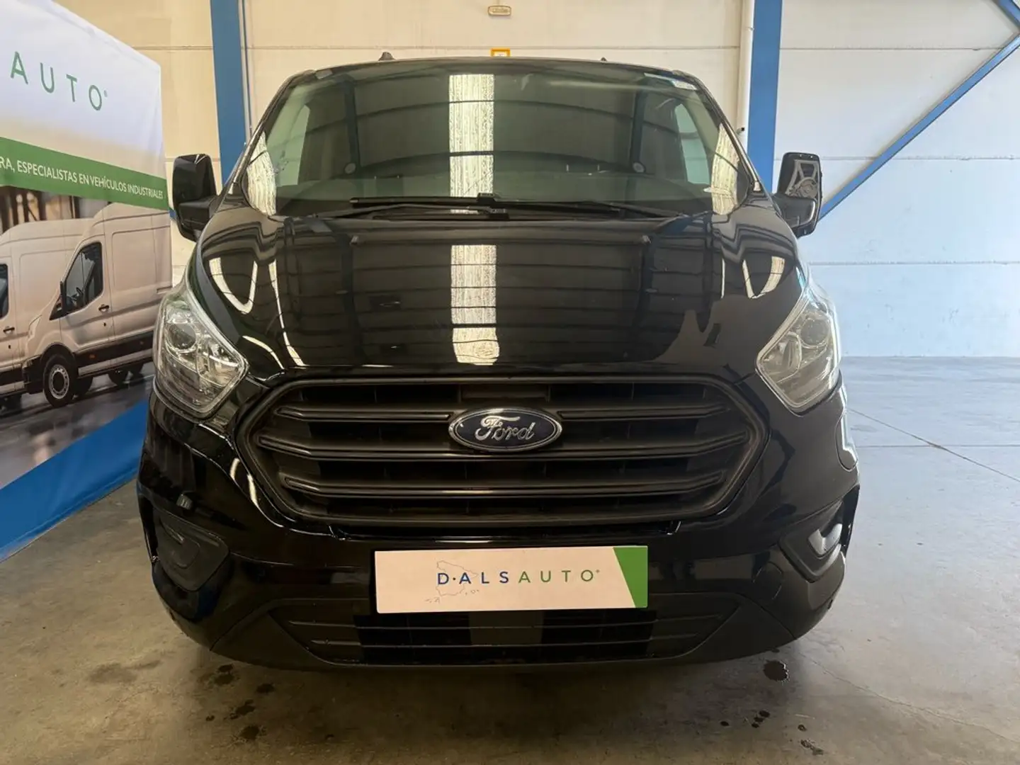 Ford Transit Custom 340 L1 Van Trend Plug-in Hybrid Aut Negro - 2