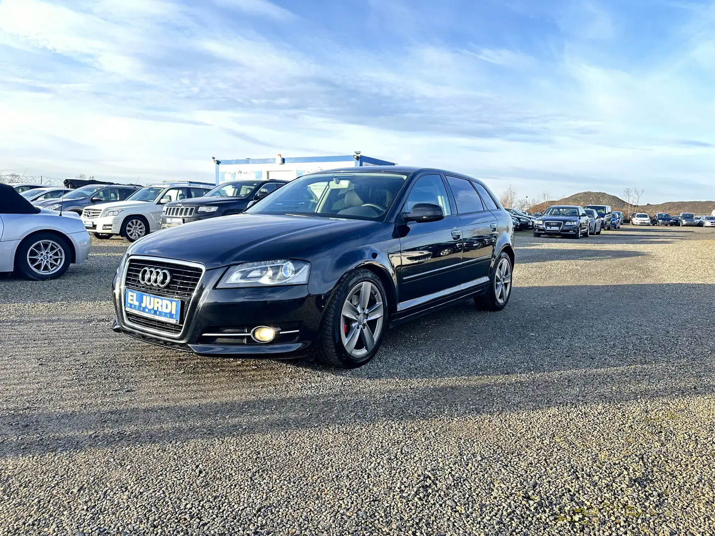 Audi A3 2.0 TDI *Ambition* TÜV & AU NEU* Guter Zustand* Schwarz - 1