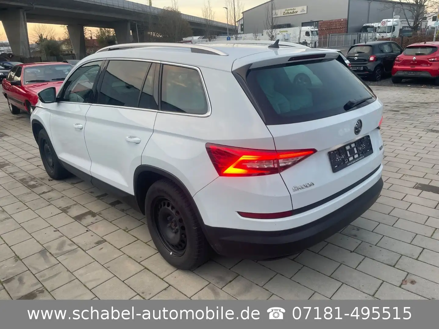 Skoda Kodiaq Style 4x4 2.0TSI DSG NAVI AHK LED 7-Sitze Weiß - 2