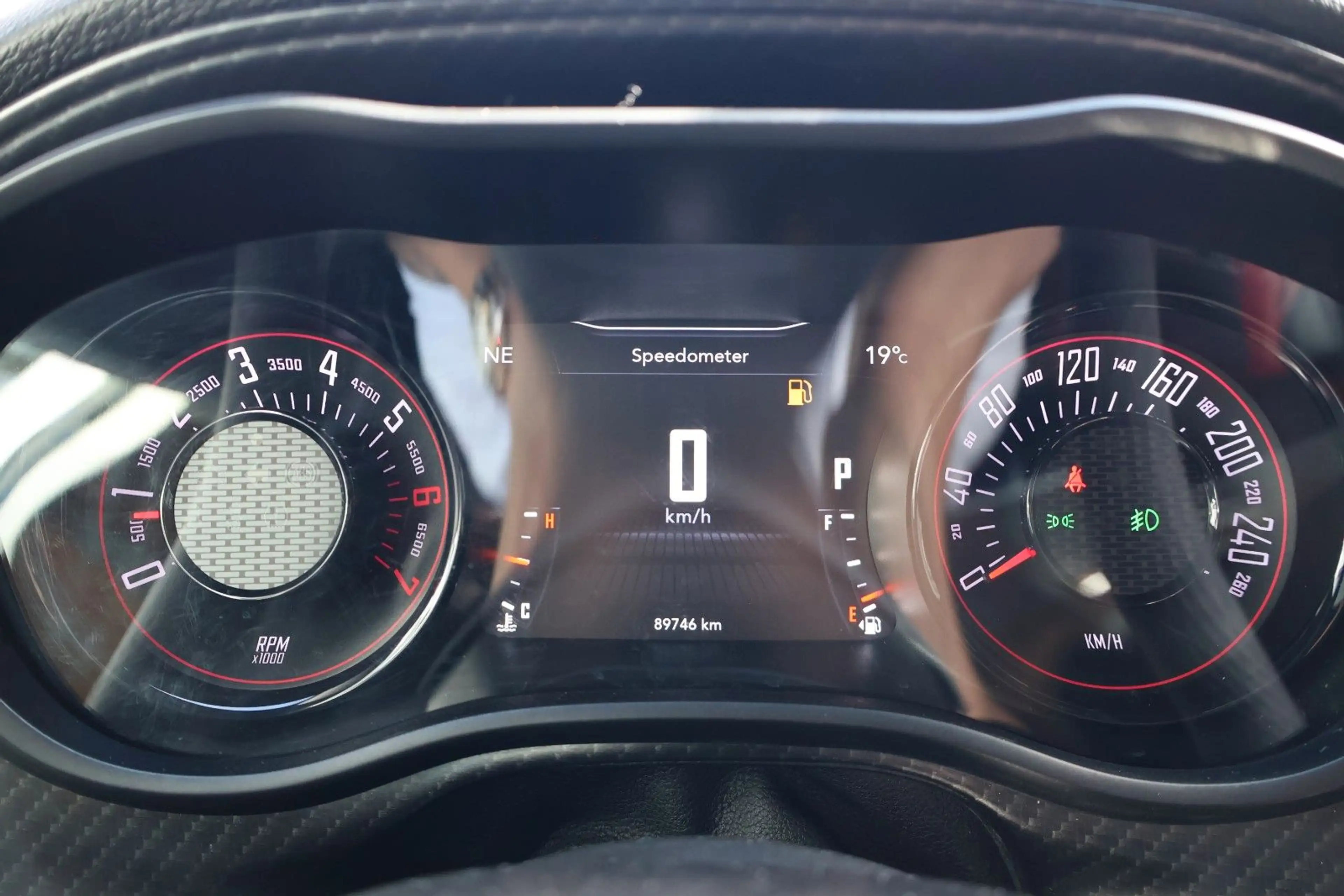 Dodge Challenger 3.6L SXT/KAMERA/CARPLAY/WIDEBODY — photo 15