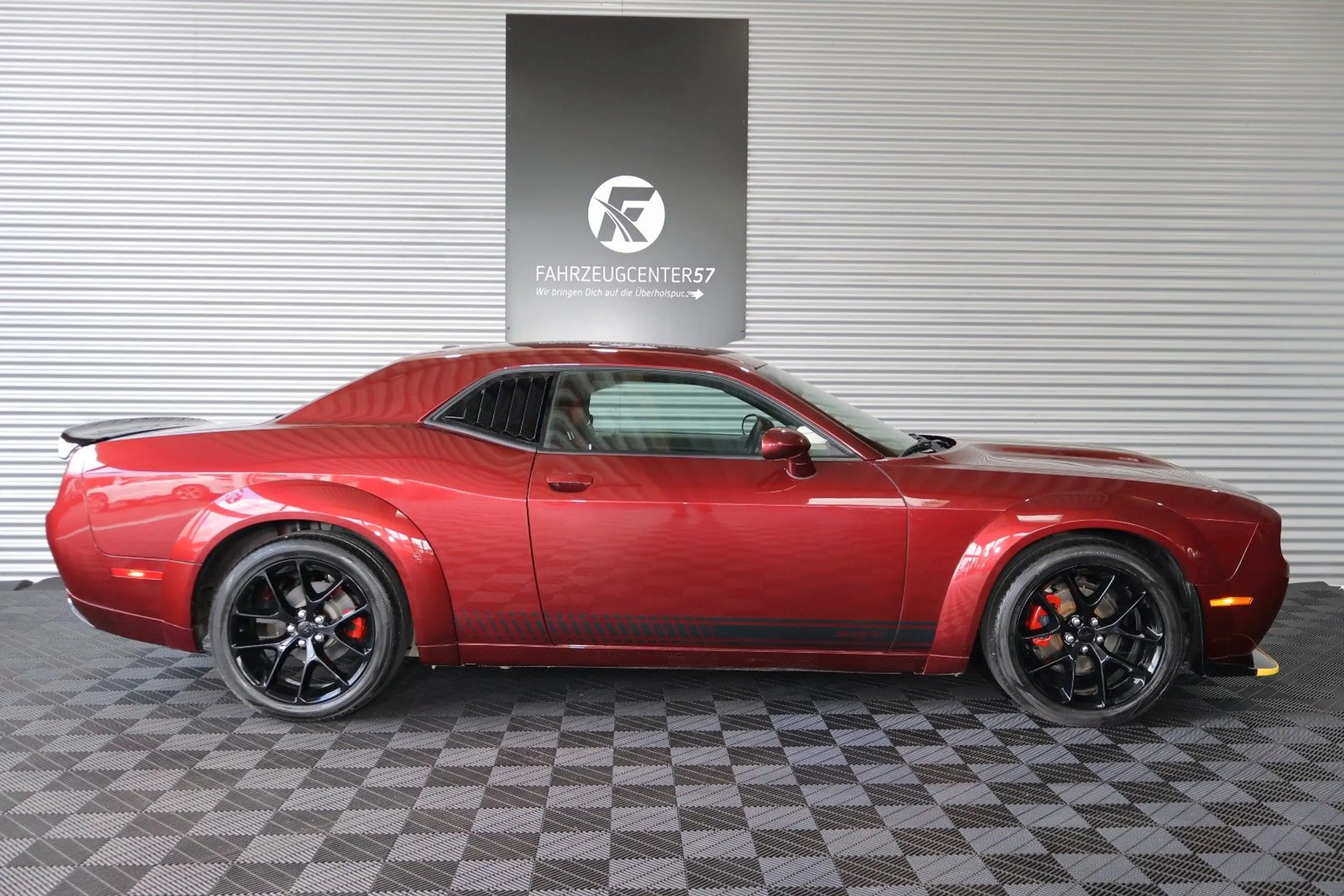 Dodge Challenger 3.6L SXT/KAMERA/CARPLAY/WIDEBODY — photo 6