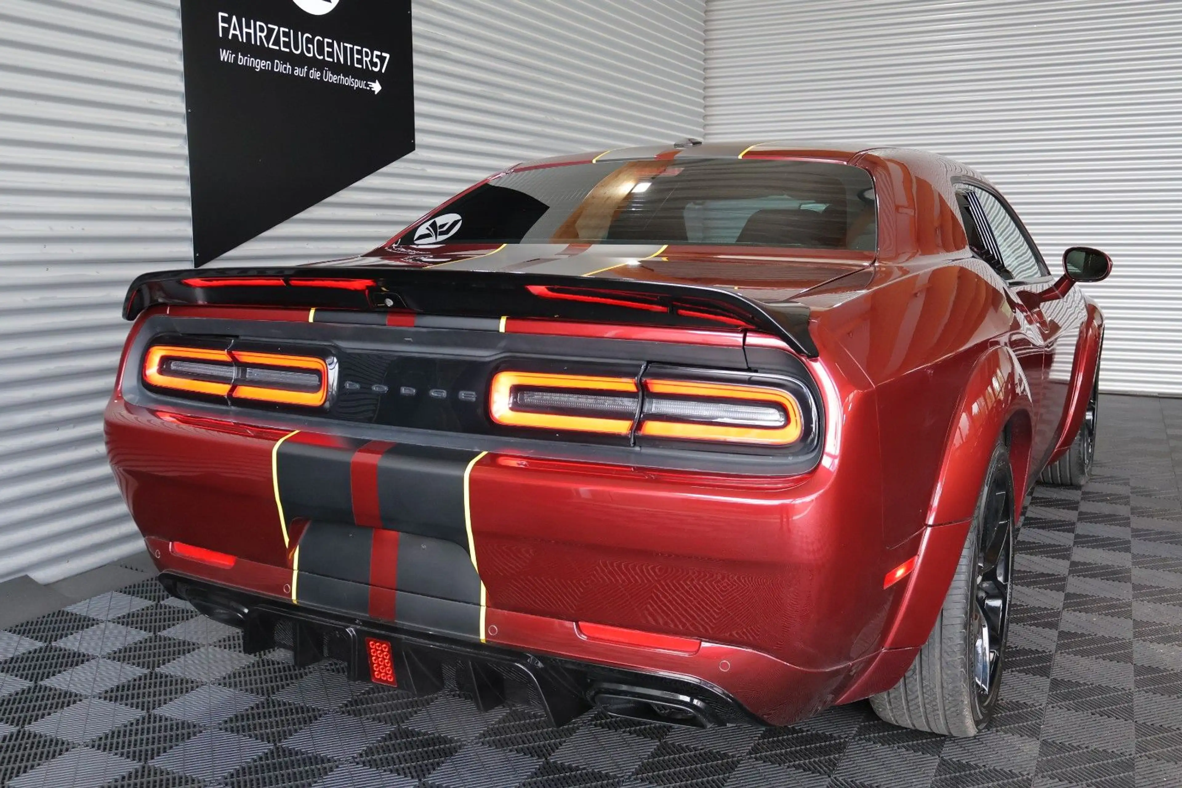 Dodge Challenger 3.6L SXT/KAMERA/CARPLAY/WIDEBODY — photo 8