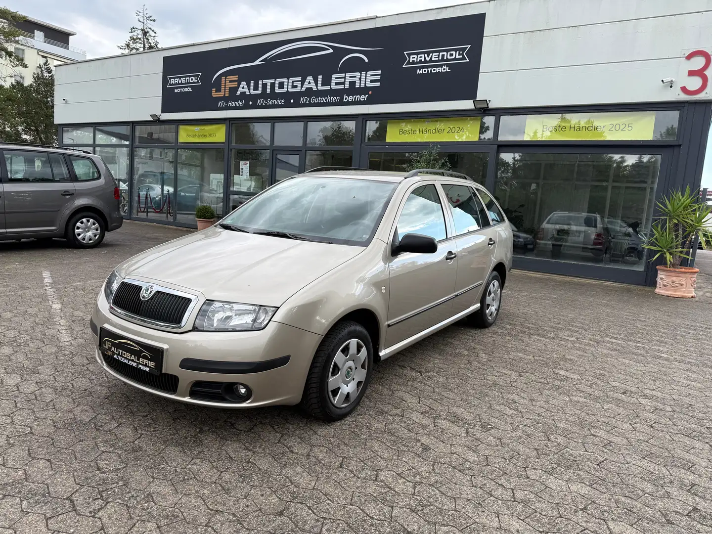 Skoda Fabia Classic"1:HAND"TÜV/NEU"12MonateGarantie" Beige - 1