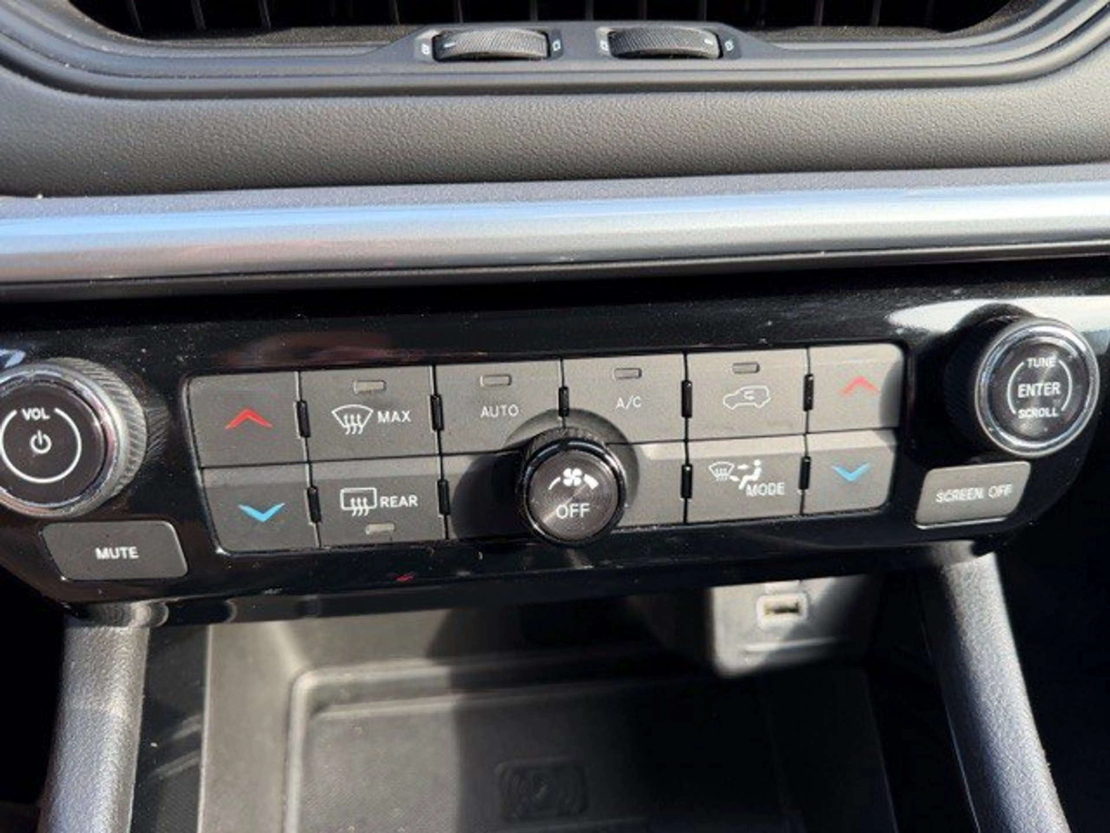 Jeep Compass *GPS*CAMERA*KEY LESS GO* 1.5 MHEV 130 PK Summit — photo 6