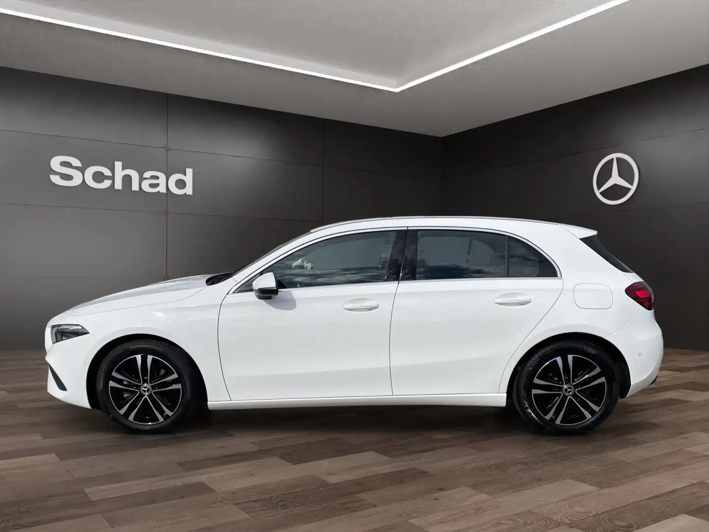 Mercedes-Benz A 200 A 200 PROGR+MBUX+AHK+LED+ASSIST+SHZ+LEDER+KAMERA Wit - 2