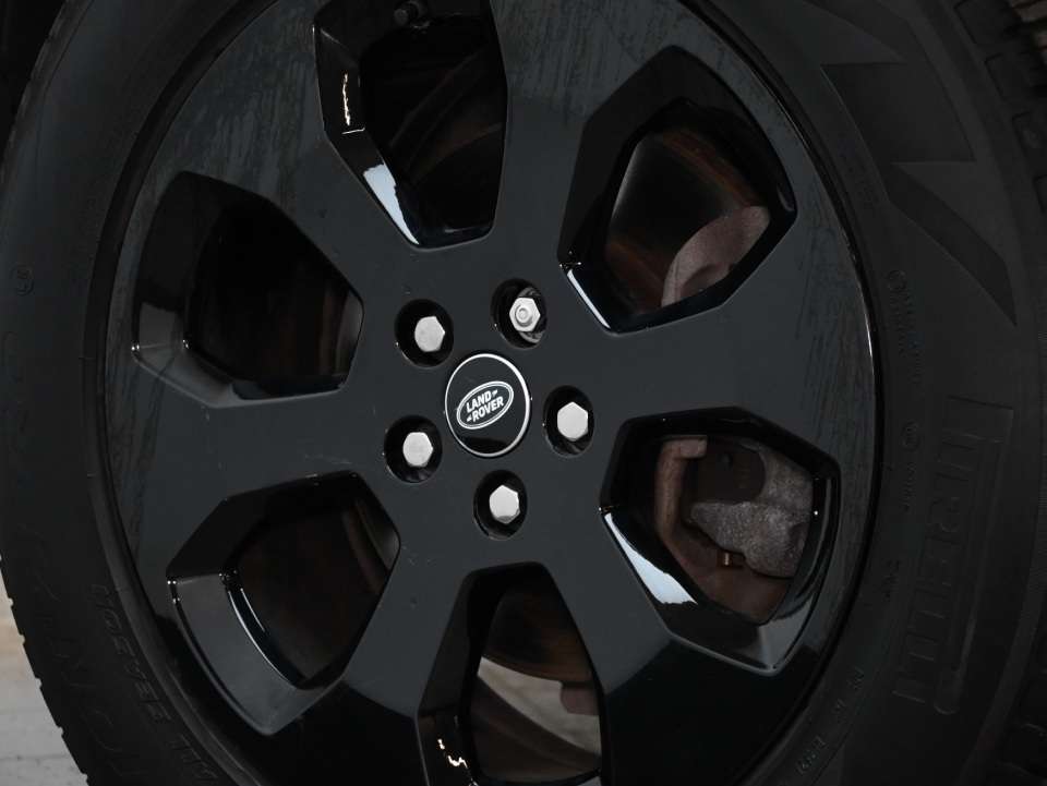 2024 Land Rover Defender P300/AIR SUPENSION/COLD CLIMATE PACK/BLACK PACK thumb 31