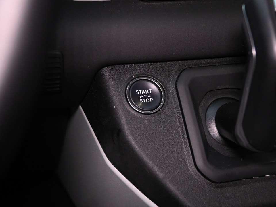 2024 Land Rover Defender P300/AIR SUPENSION/COLD CLIMATE PACK/BLACK PACK thumb 23