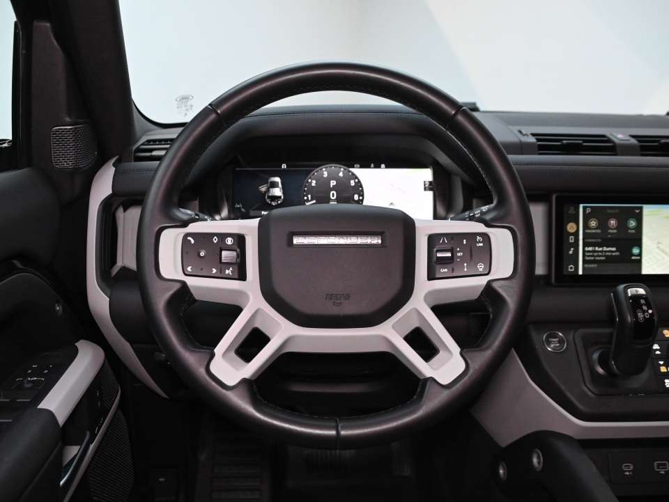 2024 Land Rover Defender P300/AIR SUPENSION/COLD CLIMATE PACK/BLACK PACK thumb 16