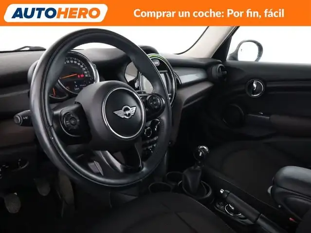 Mini Hatch view 12