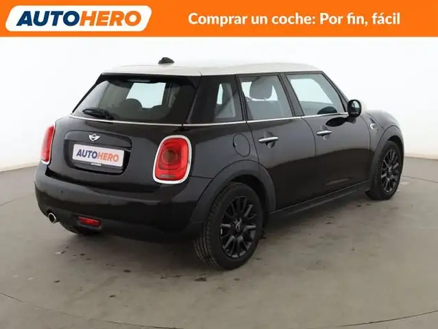 Mini Hatch view 6