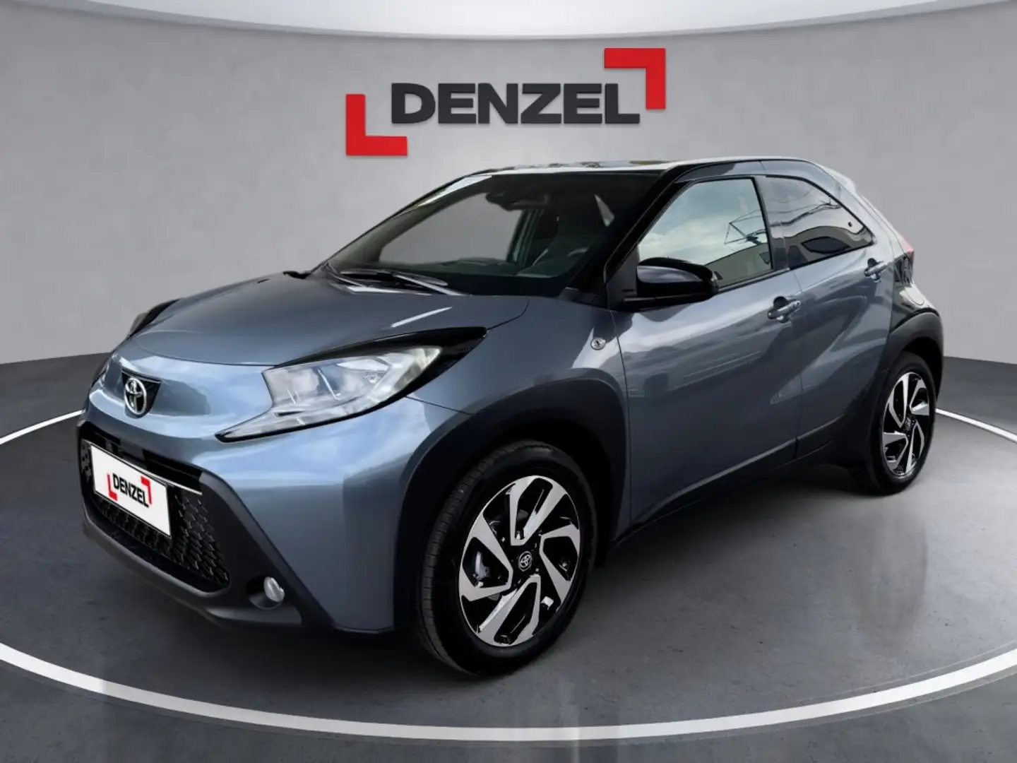 Toyota Aygo 1,0 VVT-i Grau - 1