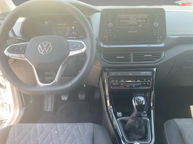 Volkswagen T-Cross view 10