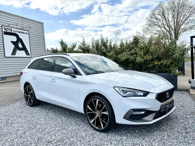 SEAT Leon e-Hybrid Sportstourer 1.4 TSI FR Plug-IN! Led|Camera|Keyles