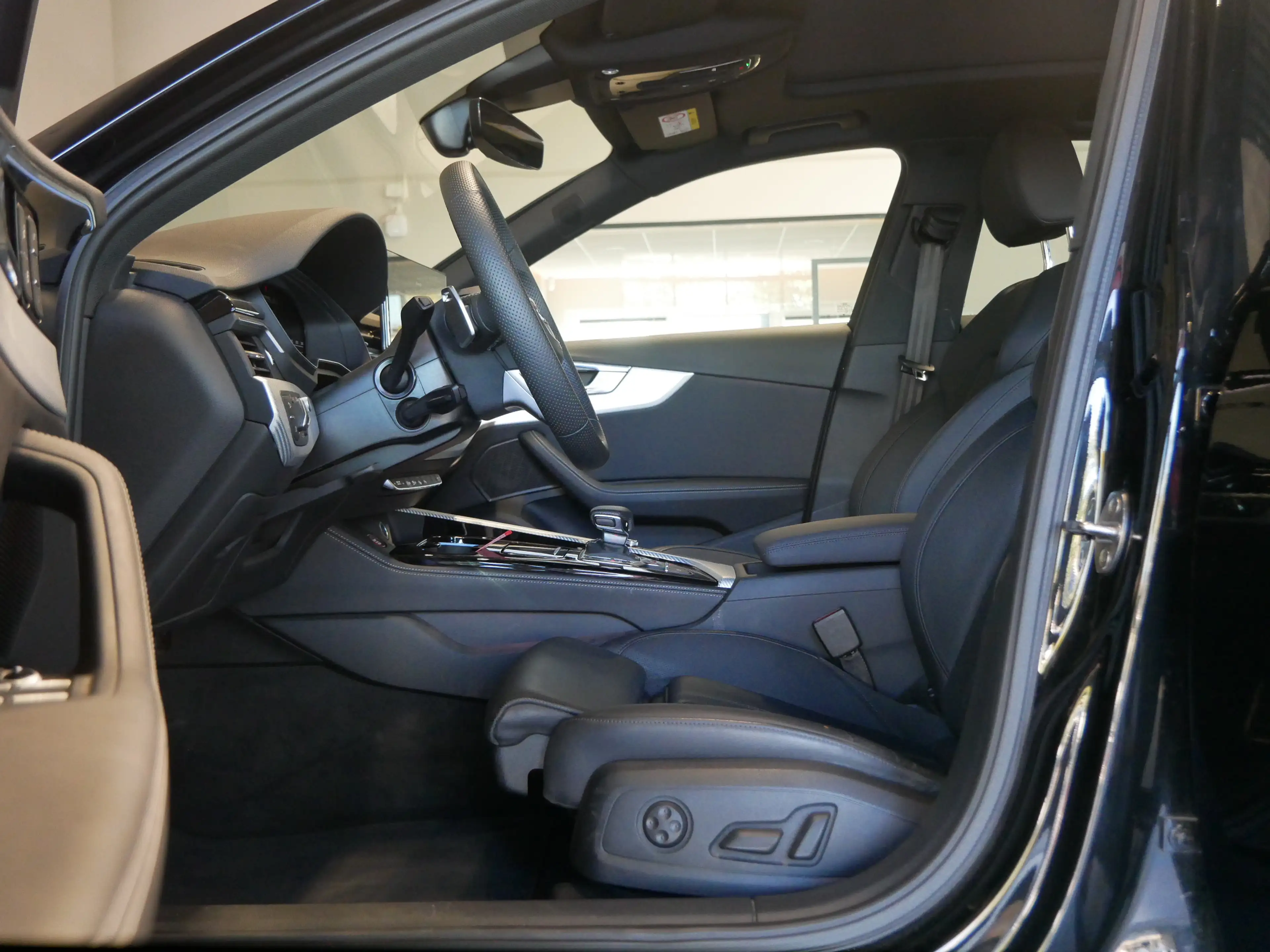 Audi RS 2.9 TFSI quattro VOLL B&O Sportabgas Matrix — photo 11