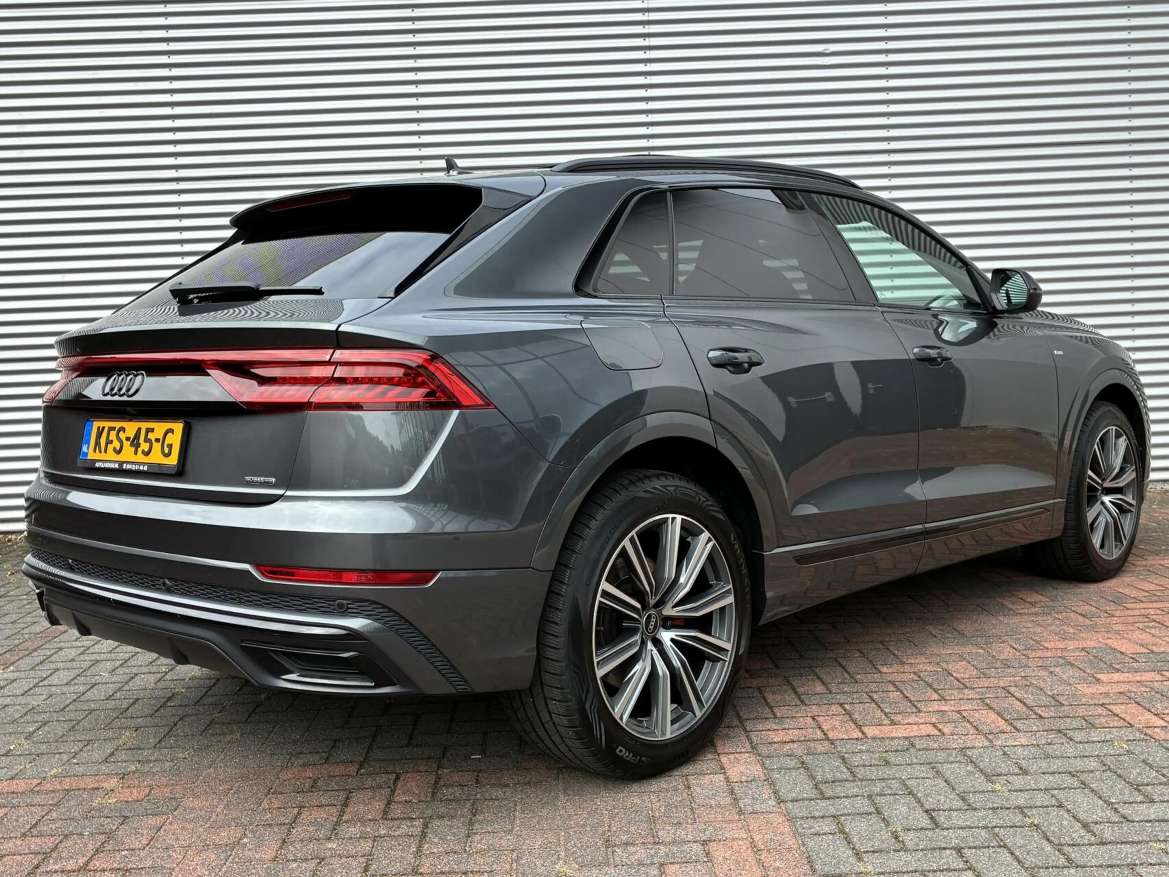 Audi Q8 60 TFSI e quattro Pro Line S Competition Pano Crui — photo 2