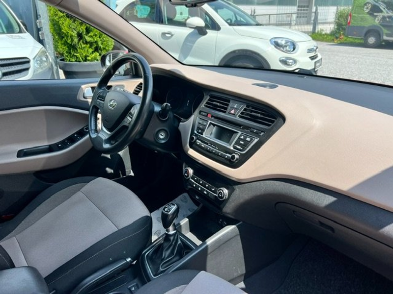Hyundai i20 1,4 CRDi *Premium-Style* MJ 2017 — photo 7