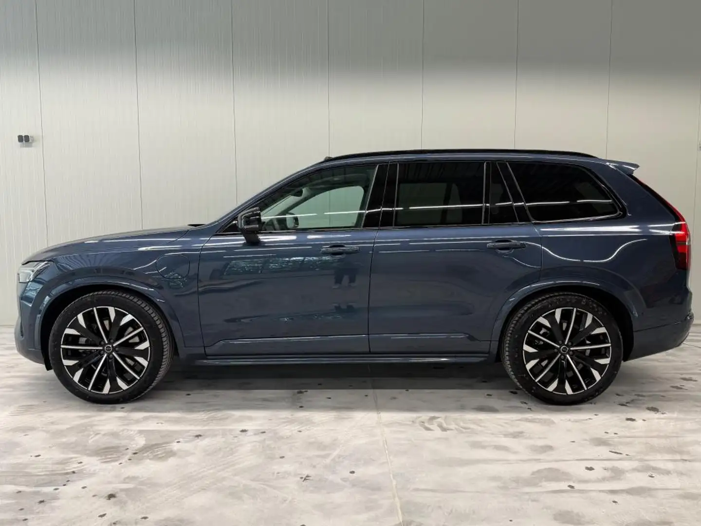 Volvo XC90 2.0 T8 Plug-in hybrid AWD Plus Dark|Luchtvering| P Bleu - 2