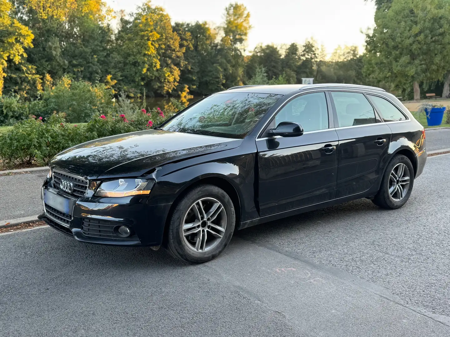 Audi A4 Avant 2.0 TDI 143 DPF Ambition Luxe - 1