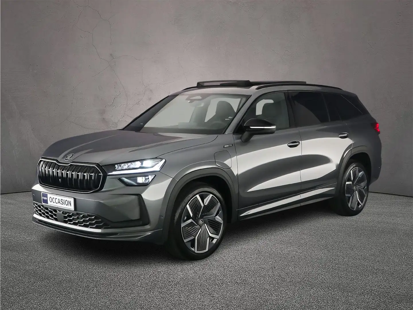 Skoda Kodiaq Sportline Business 1.5 TSI PHEV 204pk DSG Automaat Grijs - 2