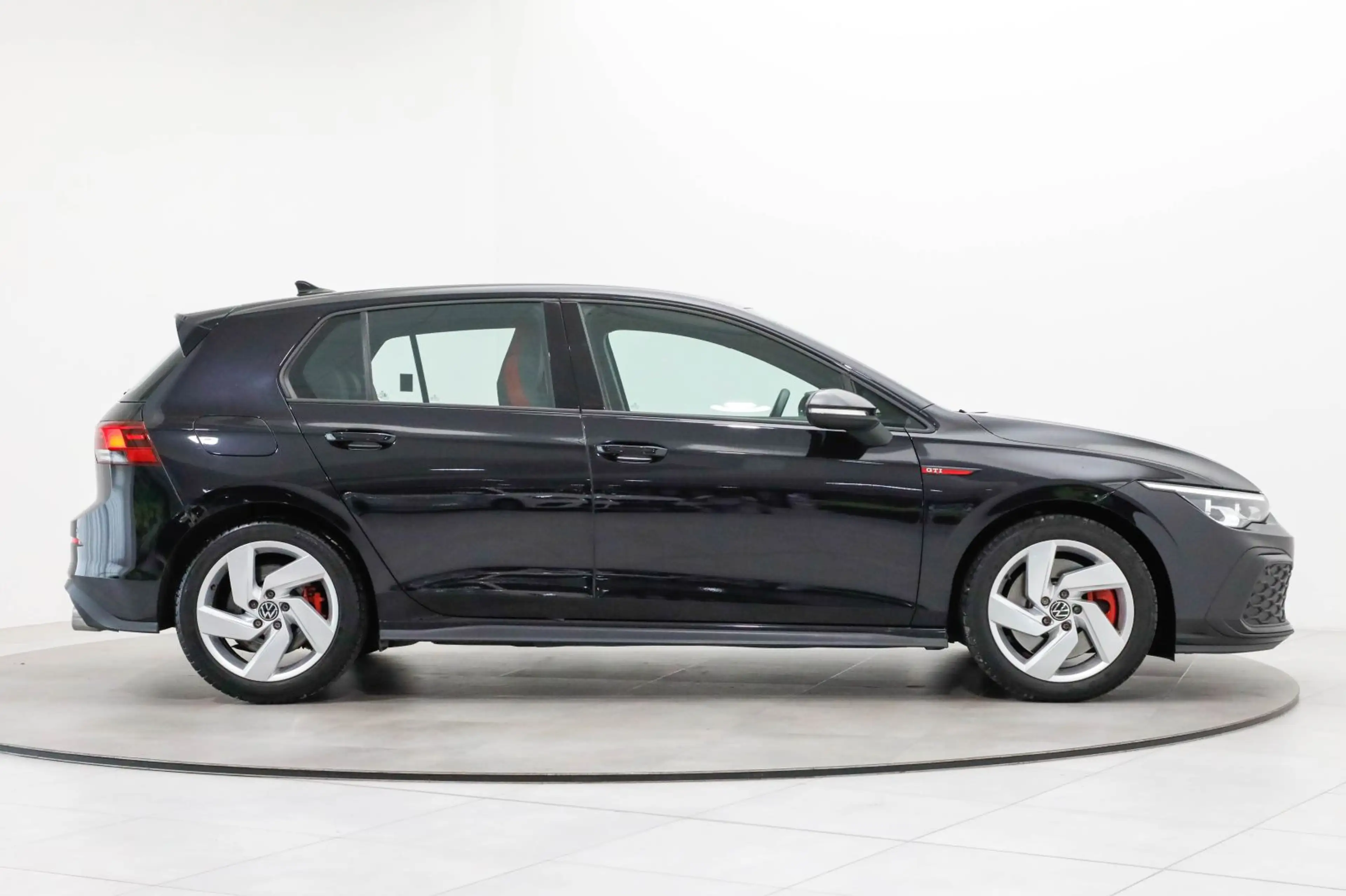 Volkswagen Golf GTI 2.0 TSI DSG Navi ACC SHZ Virtual 2xPDC — photo 9