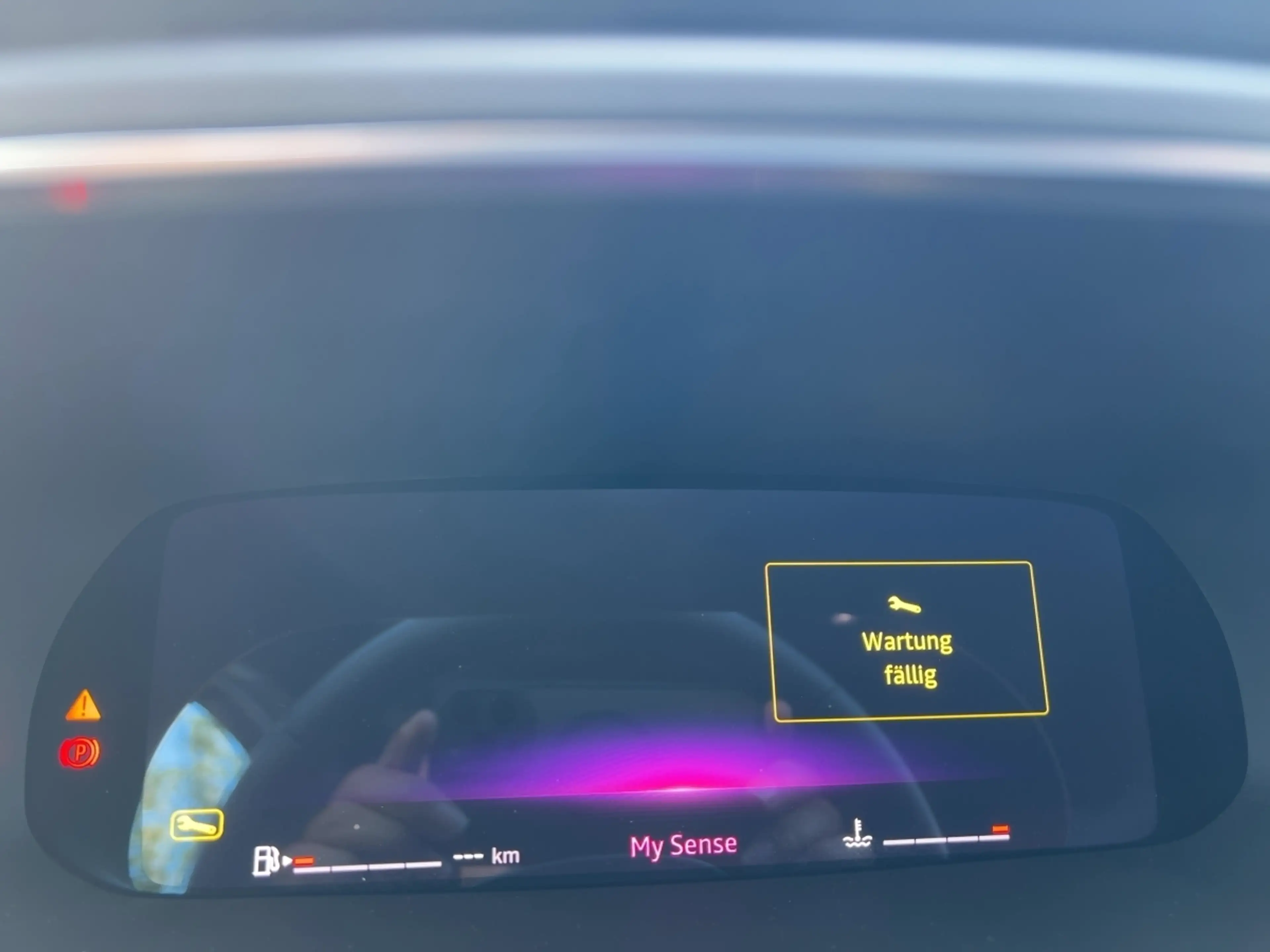 Renault Arkana TECHNO Mild Hybrid 140 EDC — photo 13