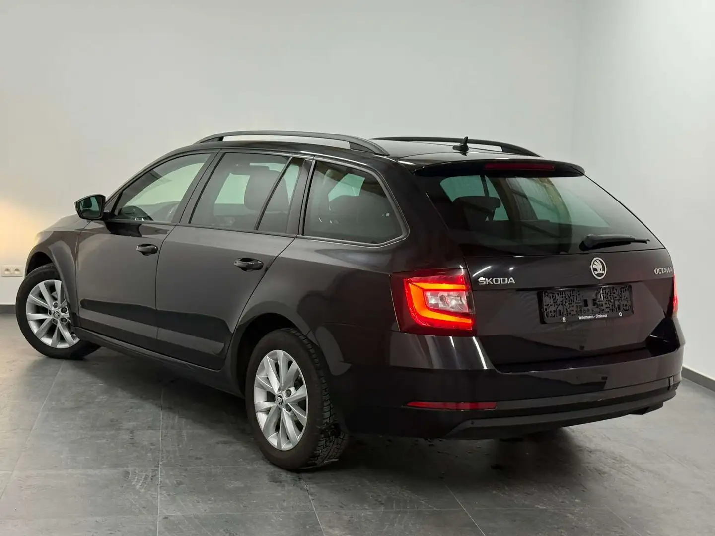 Skoda Octavia 1.6 TDi (EU6.2) - 1erMain - Boite auto - CarPlay Noir - 2