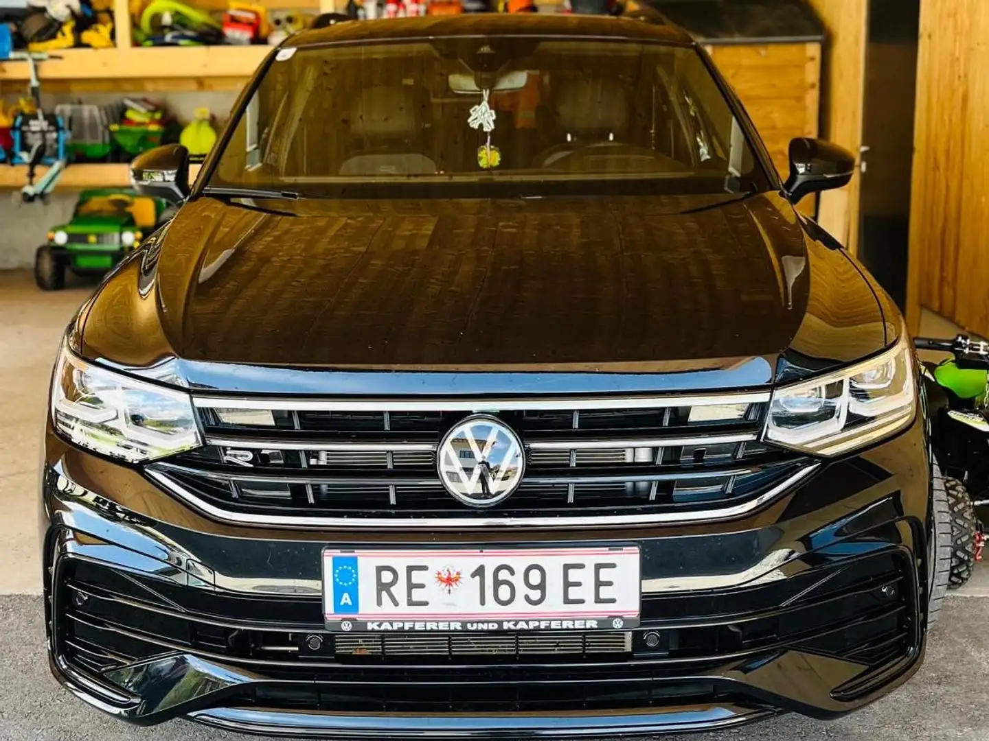 Volkswagen Tiguan Allspace Tiguan 2,0 TDI SCR DSG Allspace R-Line R-Line Schwarz - 2