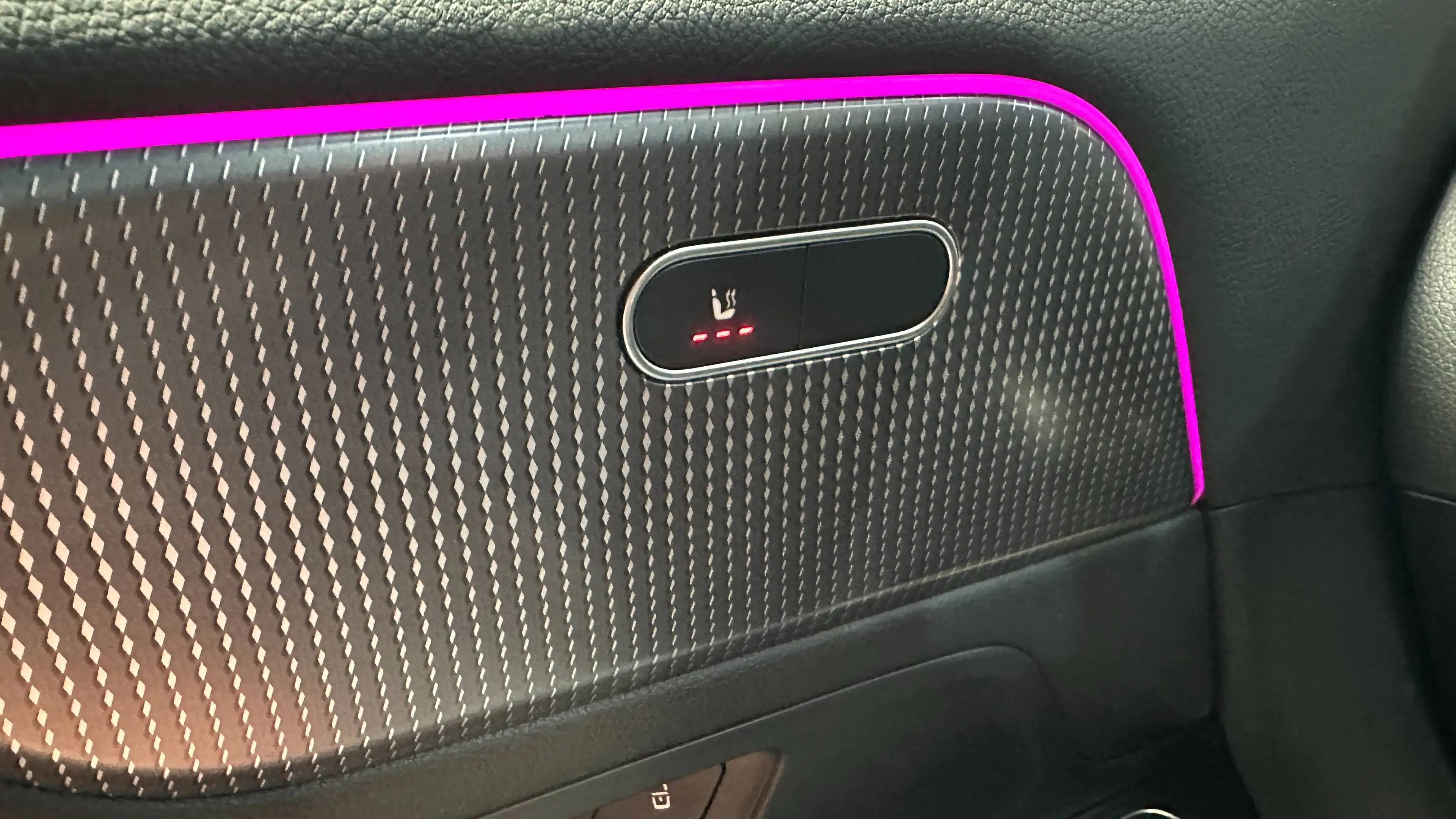 Mercedes-Benz GLA 180 GLA 180 d Business Solution Essential — photo 11