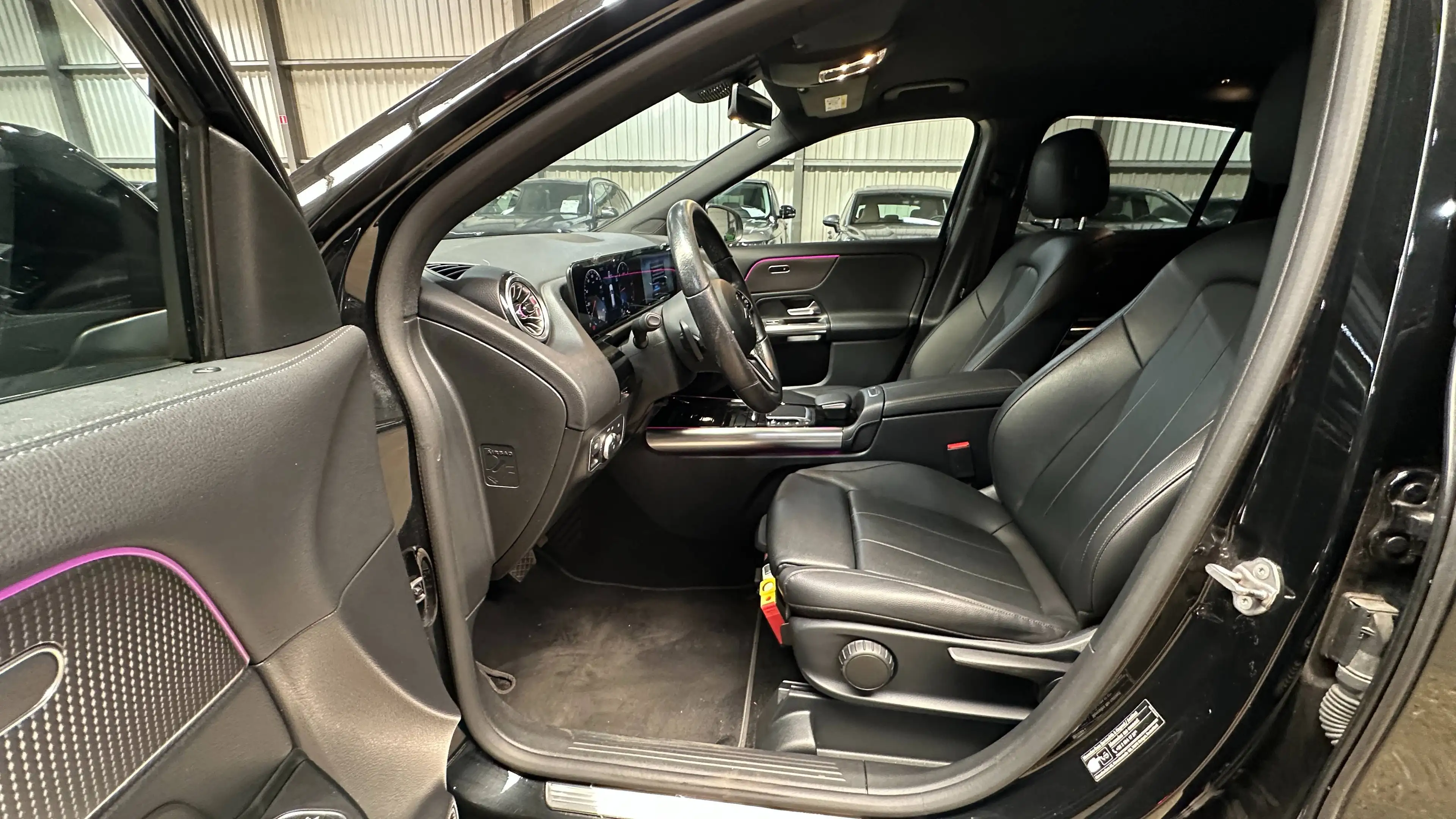 Mercedes-Benz GLA 180 GLA 180 d Business Solution Essential — photo 8