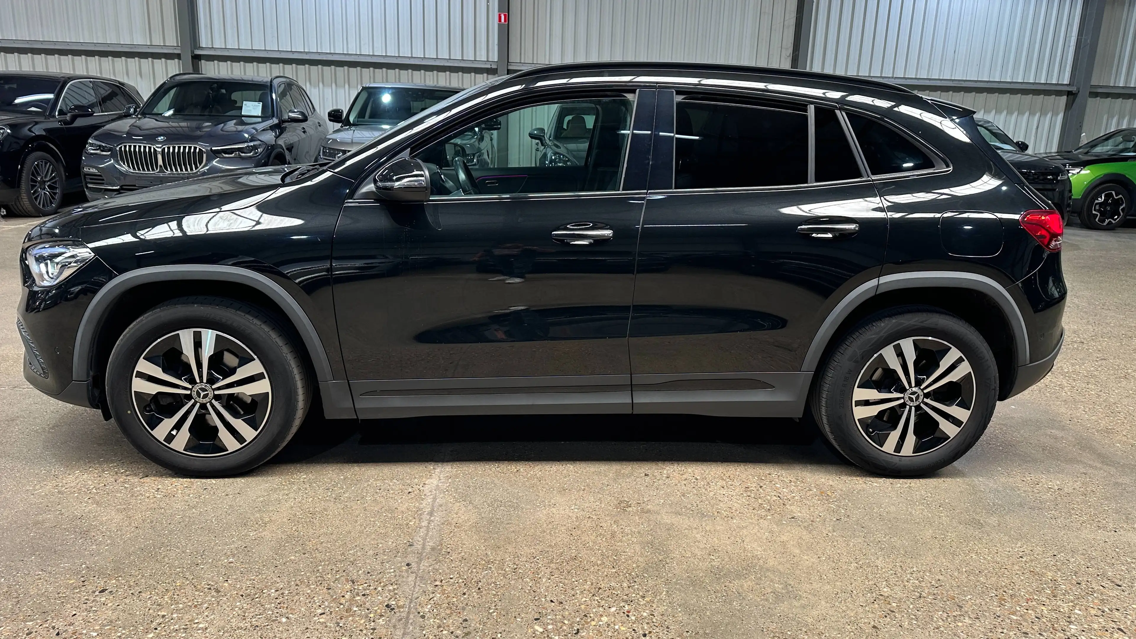 Mercedes-Benz GLA 180 GLA 180 d Business Solution Essential — photo 7