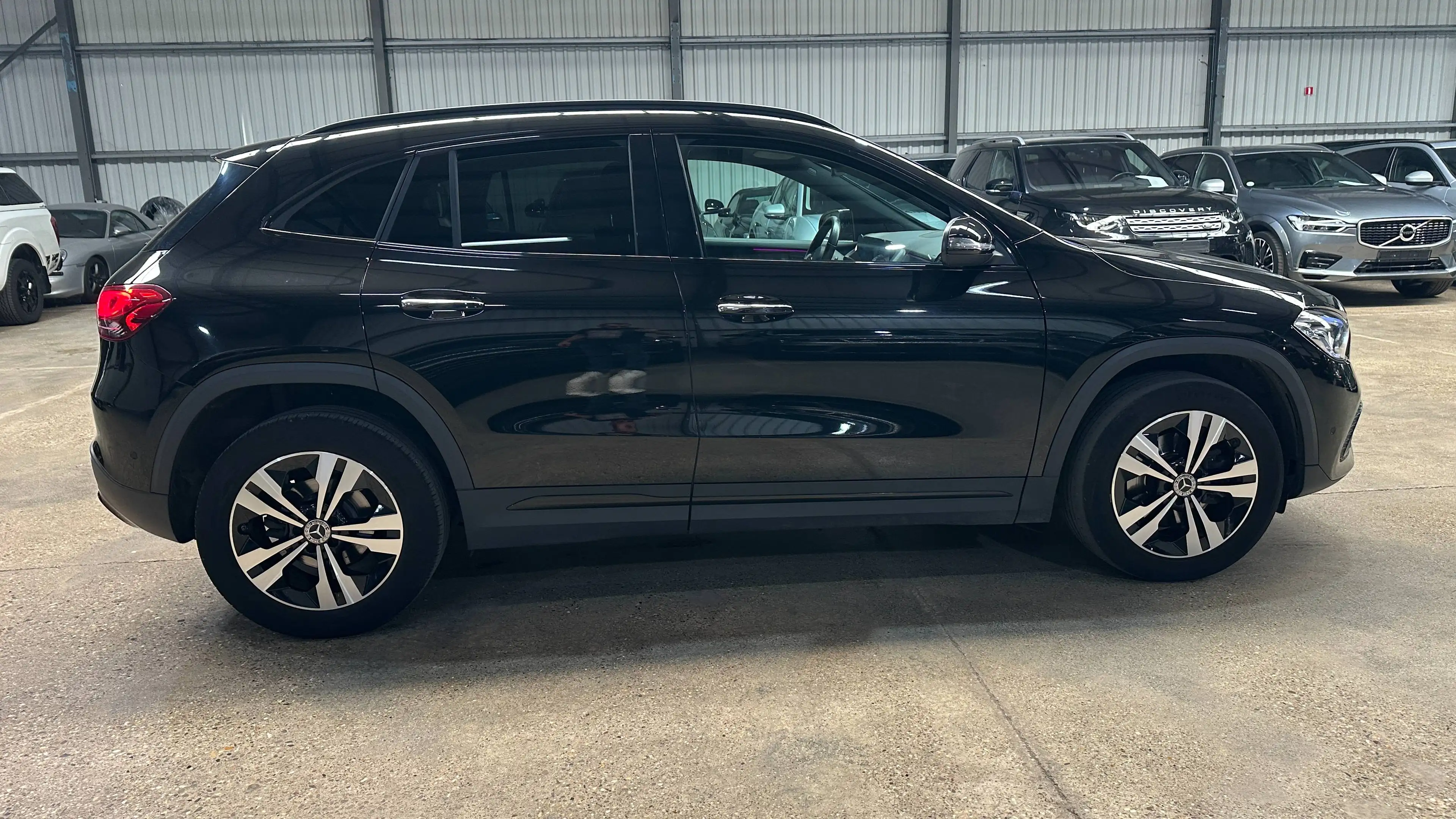 Mercedes-Benz GLA 180 GLA 180 d Business Solution Essential — photo 4