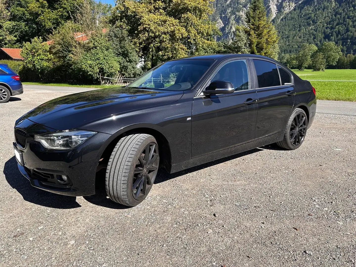 BMW 320 X Drive Advantage Automatik Schwarz - 2