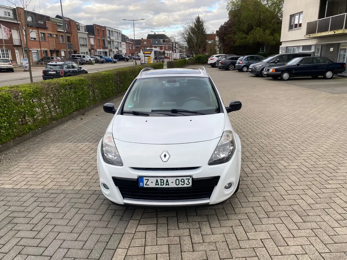 Renault Clio 1.2 16V 75 Grandtour TomTom Edition Blanc - 1