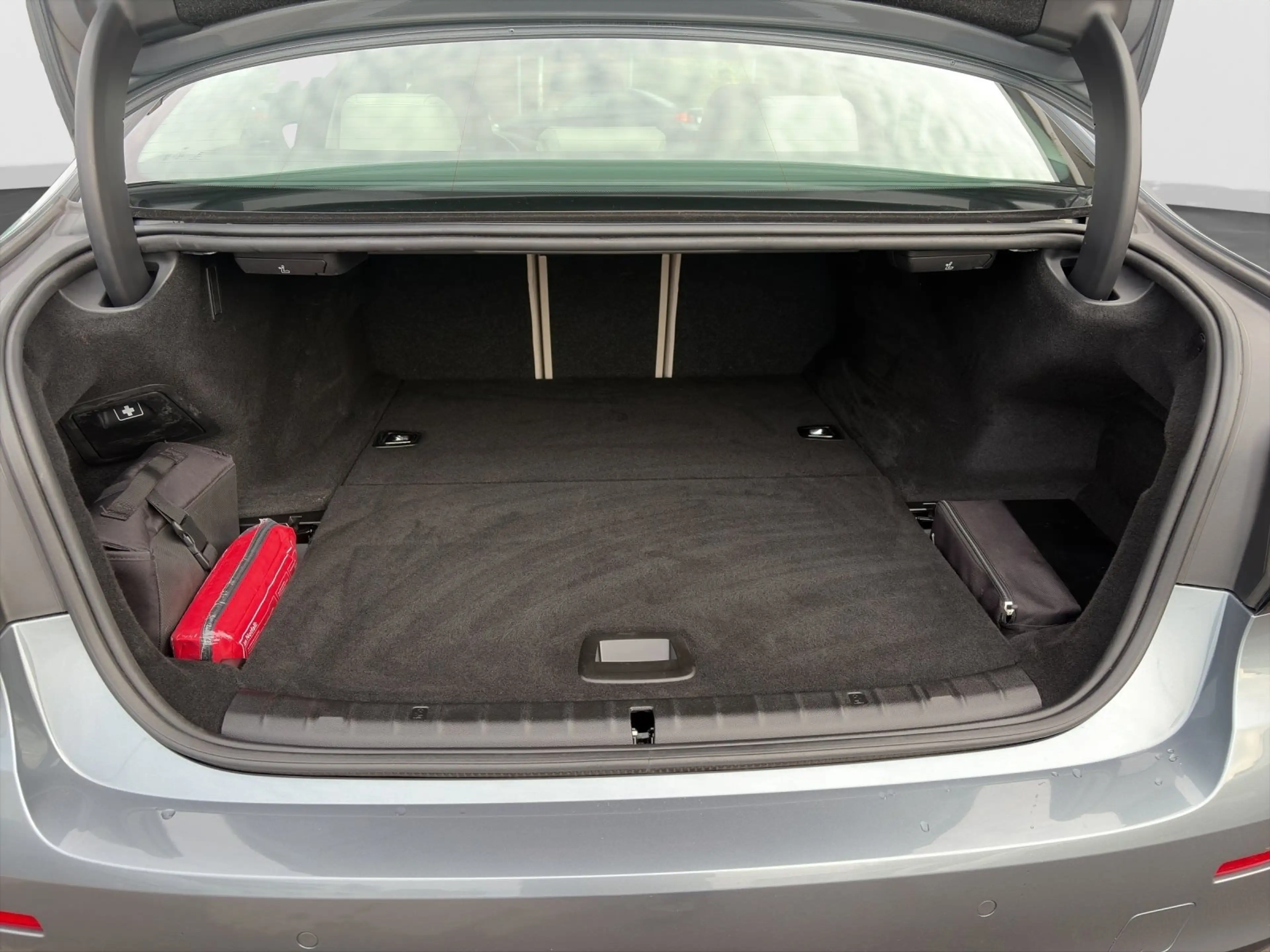 BMW 530 e Limousine — photo 14