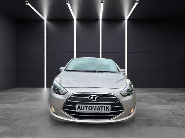 Hyundai iX20 1.6 Automatik/Aus 1 Hd/S+L Hzg/AHK/PDC/Alu