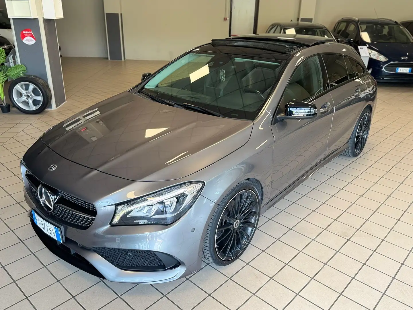 Mercedes-Benz CLA 200 Shooting Brake d Night Edition auto - 1