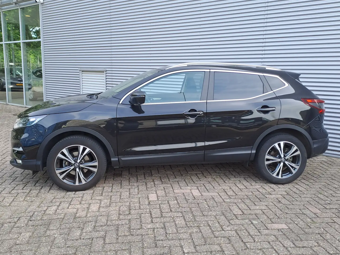 Nissan Qashqai 1.2 N-Connecta | Panorama Dak | Navi | Camera | Cr Nero - 2