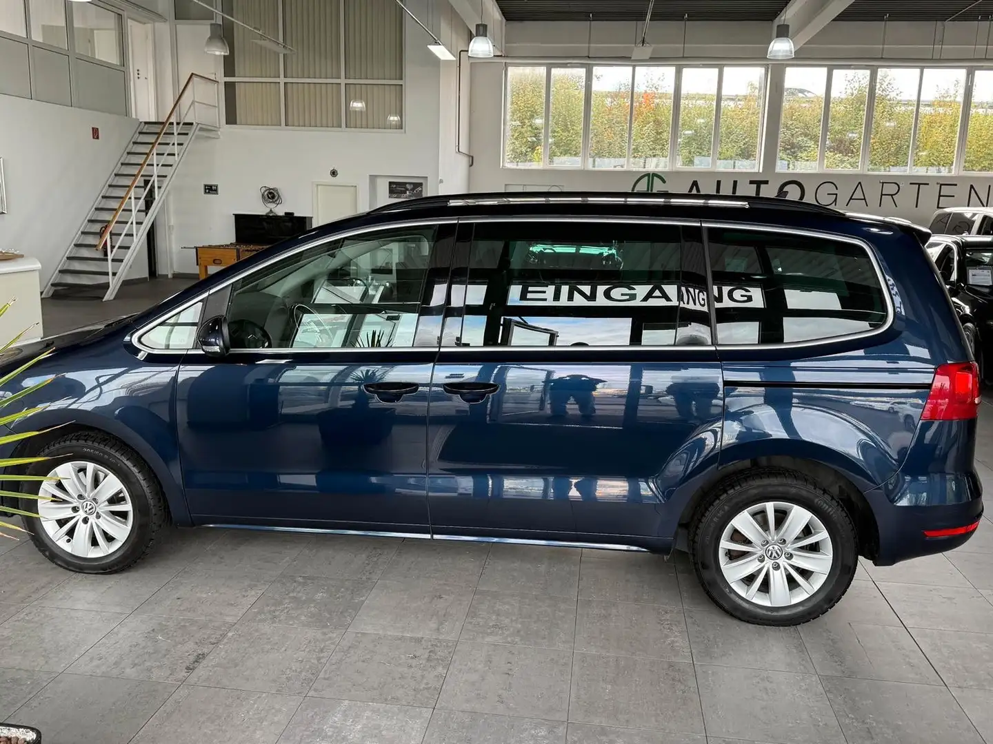 Volkswagen Sharan Comfortline BMT*Navi*7-Sitze Bleu - 2