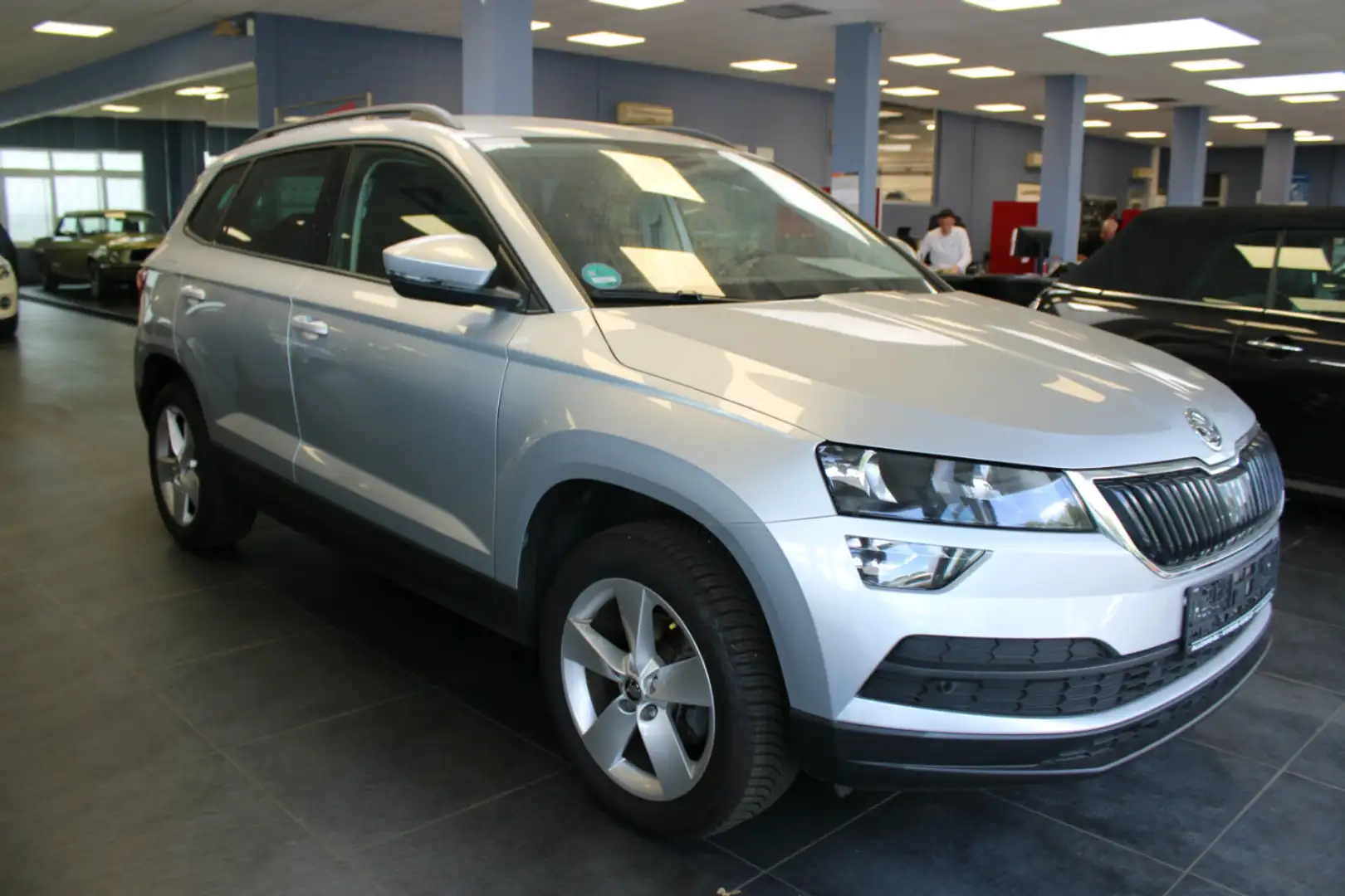 Skoda Karoq 1.5 TSI ACT DS Silber - 1