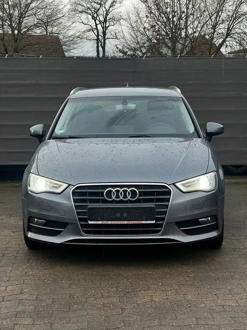 Audi A3 Sportback attraction*Automatik*Navi*PDC Grau - 2
